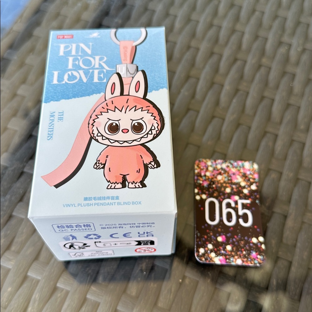 065, Authentic Pop Mart THE MONSTERS Pin for Love Plush Pendant Blind Box (N-Z) - Picture 5 of 6